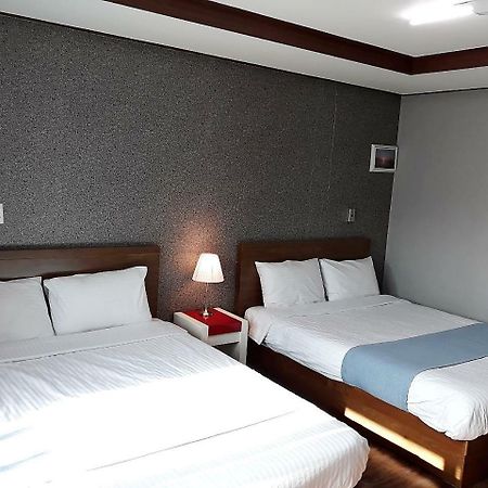 Woorim Hotel เมืองเชจู ภายนอก รูปภาพ