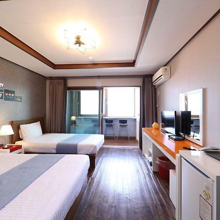 Woorim Hotel เมืองเชจู ภายนอก รูปภาพ