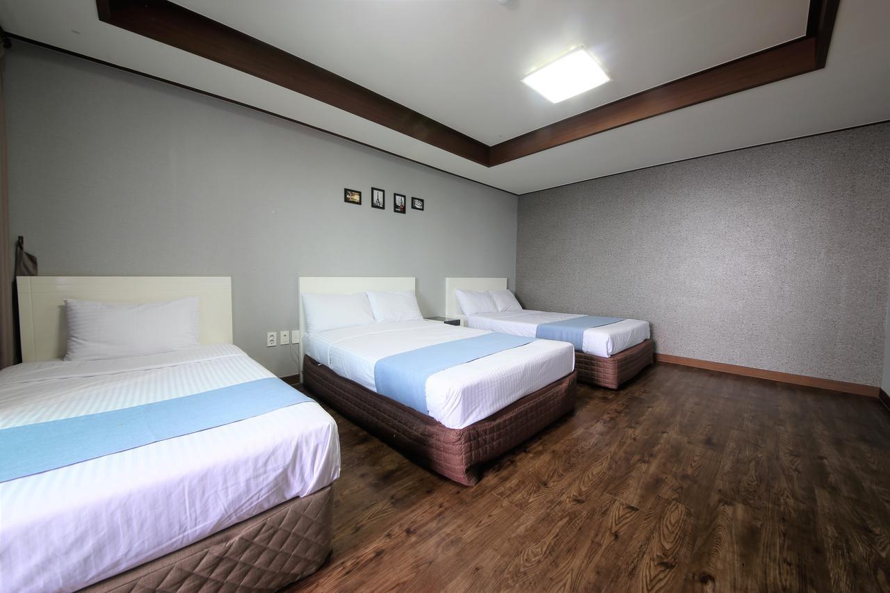 Woorim Hotel เมืองเชจู ภายนอก รูปภาพ