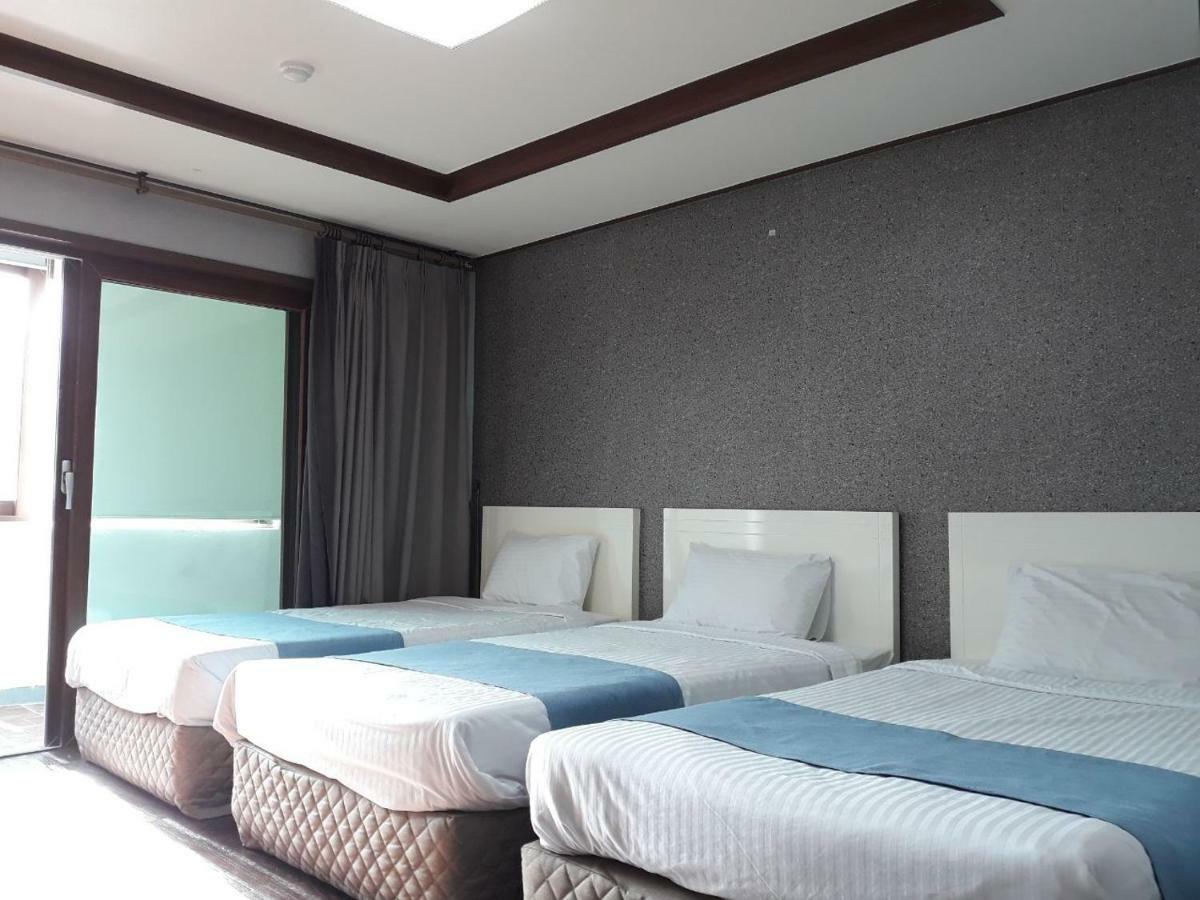 Woorim Hotel เมืองเชจู ภายนอก รูปภาพ